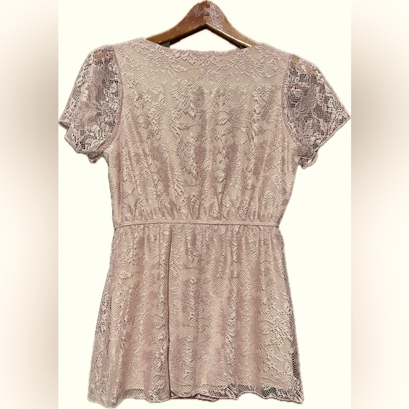 Maurices studio Y lace beaded holiday party top size small NWT - Picture 3 of 5